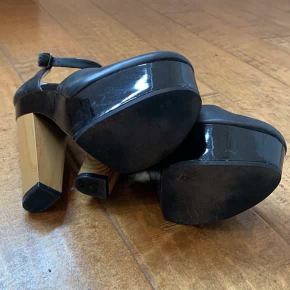 Platform heels - Picture 3 of 3